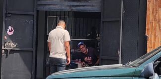Sujetos hurtan dos establecimientos comerciales y quedan registrados en cámaras de seguridad en Guacara