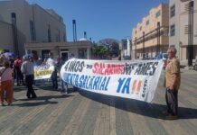 Trabajadores y pensionados exigen respuestas al pliego de peticiones consignado en Caracas