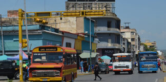 Transportistas de Aragua insisten en cobrar pasaje en Bs. 130