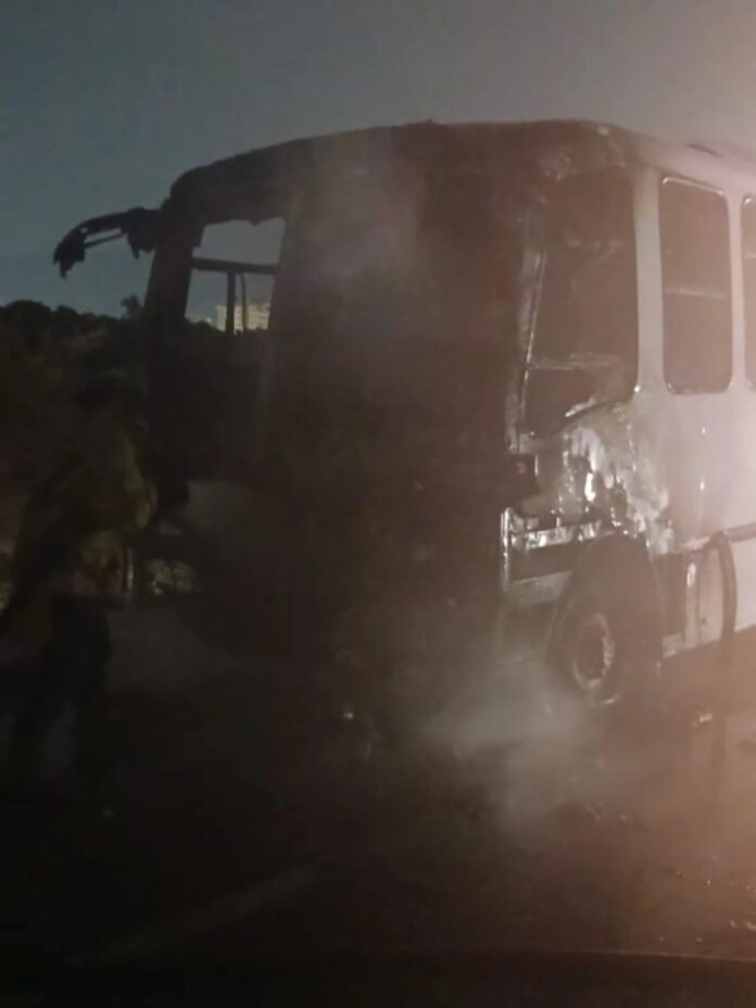 ¡Tragedia! Hacía motopiruetas en la ARC y causa fuerte accidente