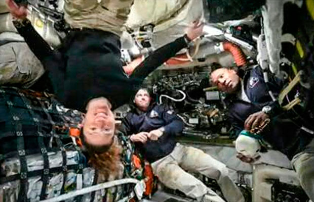 58-tortillas,-cinco-salsas-picantes