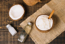 Aceite de coco para el cabello: vea los beneficios y los errores comunes al aplicarlo