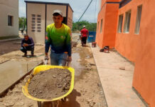Aceleran construcción de soluciones habitacionales en El Venerable