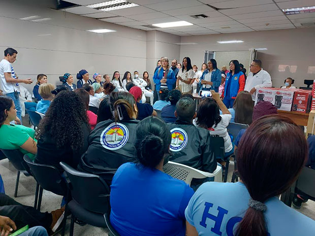 Autoridades-de-Corposalud-atienden