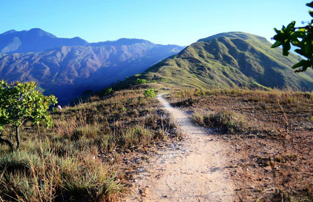 Autoridades-investigan-hallazgo-de-un-cadáver-en-la-serranía-del-Hotel-Maracay