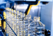 Avipla reporta alza de 25% en materia prima del plástico por guerra en Irán