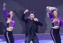 Chayanne baila al ritmo de México en el Auditorio Nacional