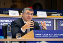 Comisario de Transporte UE avisa de consecuencias «catastróficas» si Ormuz sigue bloqueado