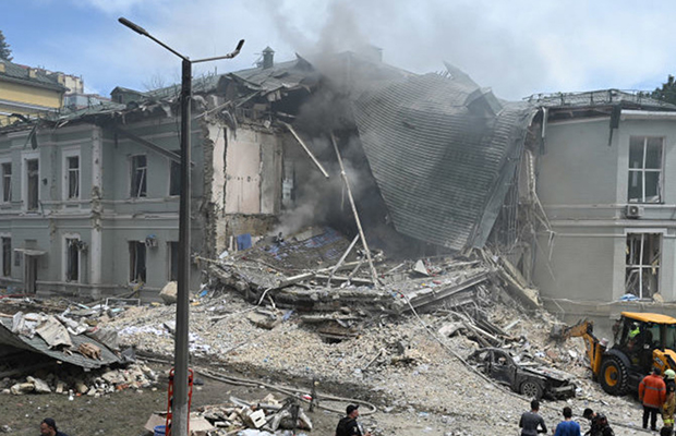 Cuatro muertos y 10 heridos graves en un ataque ruso con misil contra la ciudad de Dnipró