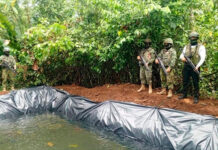 Ecuador halla una piscina clandestina de combustible en provincia fronteriza con Colombia