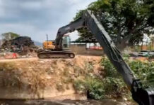 Ejecutan saneamiento del Dique Cari Cari para prevenir inundaciones