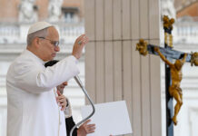 El papa lavará los pies a 12 sacerdotes en San Juan de Letrán en su primera Semana Santa