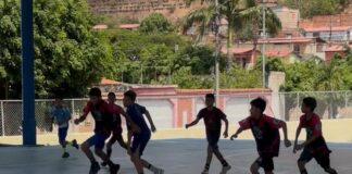 Encuentro “Campeones por la Paz” se llevó a cabo en cancha José González de Revenga