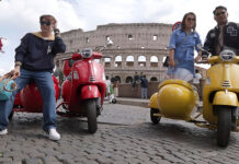 La Vespa, una octogenaria pop que sigue rodando por el mundo