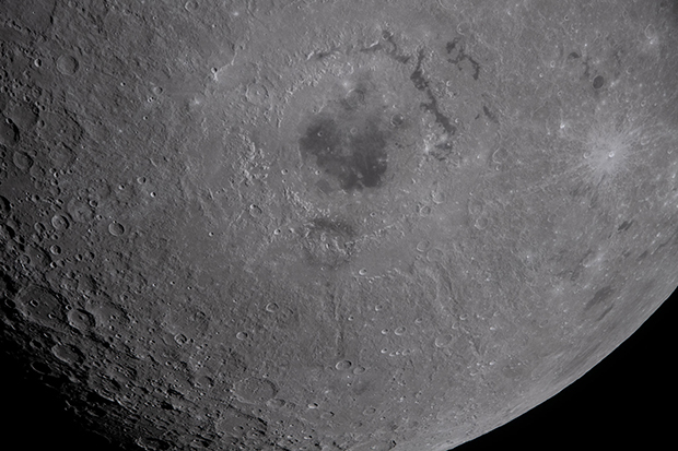 La cuenca Oriental de la Luna, uno de los mayores objetivos de estudio de Artemis II