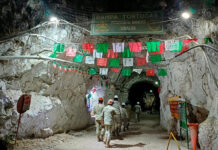 Logran recatar con vida a un segundo trabajador atrapado en una mina al oeste de México