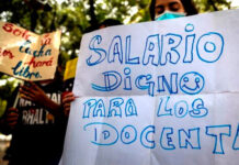 Maestros exigen retomar negociación de la convención colectiva