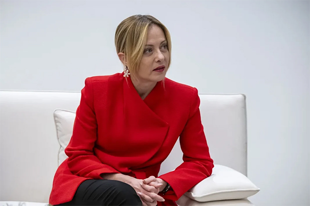 Meloni carga contra varios medios italianos por intentar vincularla con la mafia