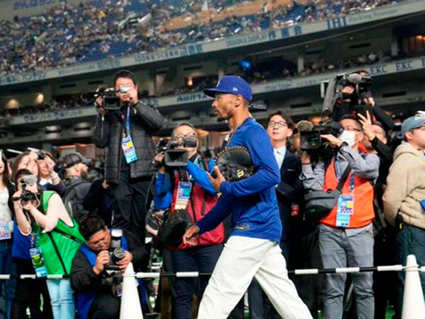 Mookie Betts fue puesto en la lista de lesionados de 10 días