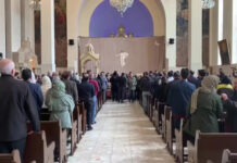 Ofician en Teherán una misa por Alí Jameneí al cumplirse 40 días de luto