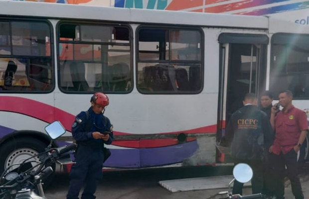 Transporte-público-pierde-los-frenos-y-deja-cuatro-lesionados-en-Caracas