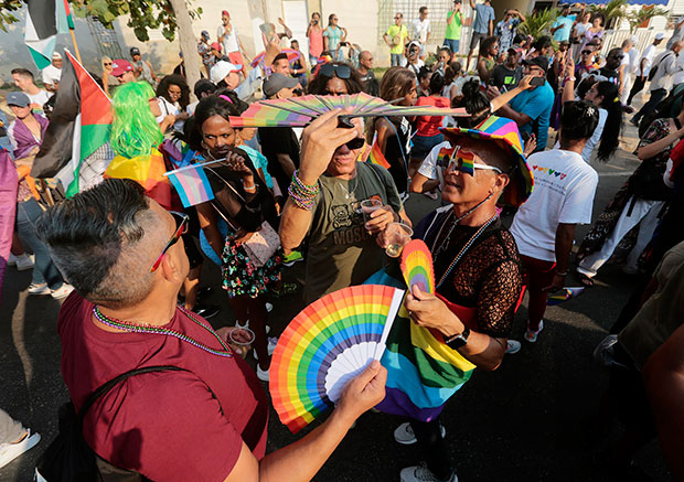 Comunidad-LGBTI-en-Cuba-exige-la-implementación-d