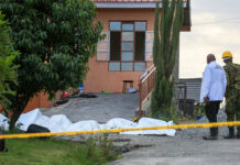 Detenidas ocho estudiantes en Kenia por el fuego que causó 16 niñas muertas en un colegio
