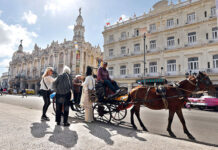 El turismo a Cuba cae en 2026 casi un 56 % tras un abril con apenas 30.000 visitantes