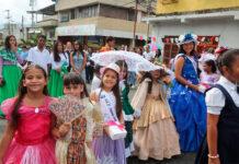 Estudiantes de Revenga participaron en desfile por el Día de la Batalla de El Consejo