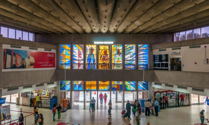 Evalúan aeropuertos de Maracaibo y Barcelona para ampliar vuelos con EE. UU.
