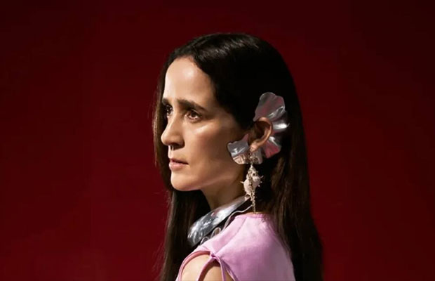 Julieta-Venegas-convierte-Norteña