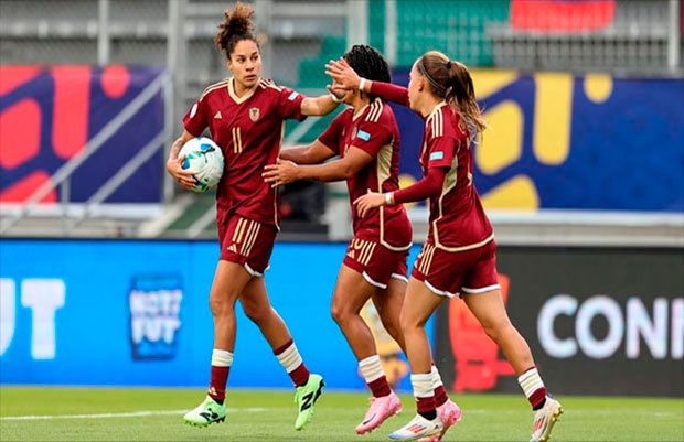 La-vinotinto-femenina