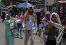 Nueva Delhi recurre a carpas climatizadas para combatir su día más caluroso con 45 grados
