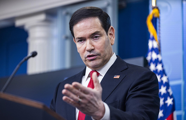 Marco Rubio viaja a Roma para reconducir la relación con el papa León XIV y Giorgia Meloni
