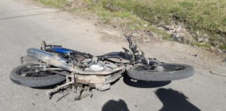 Sujeto robó la moto de un joven de 17 años mientras este yacía muerto
