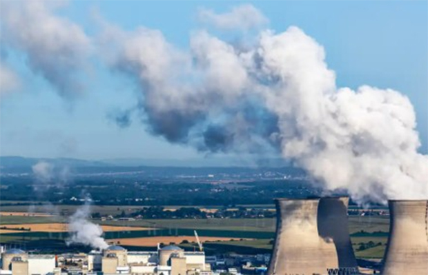 Un incendio en el transformador de un reactor atómico en Francia no causa impacto nuclear