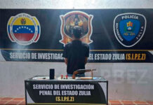 Vecinos amarraron a sujeto acusado por robo y abuso sexual y lo entregaron a la policía