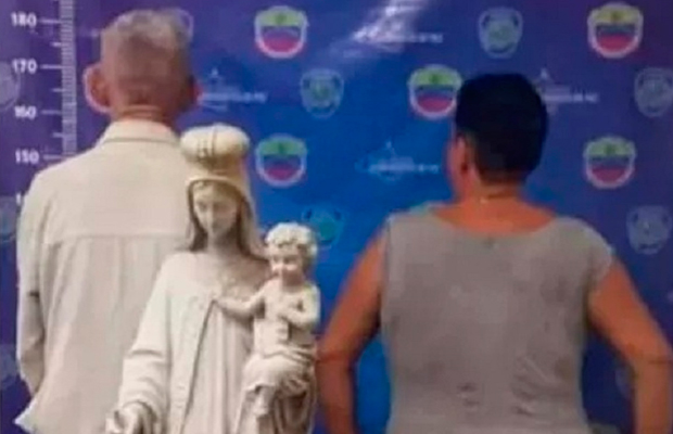 Aprehenden-a-adultos-mayores-por-profanar-tumbas-en-cementerio-de-Nueva-Esparta