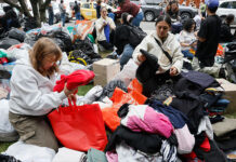Cientos de voluntarios reúnen ayuda en Bogotá para enviar a Venezuela tras terremotos