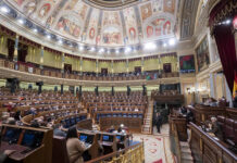 Congreso español insta al Gobierno a revisar el «rescate público» a Plus Ultra