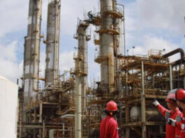 Economista Luis Zambrano: Solo el desarrollo de la actividad petrolera puede sostener la economía