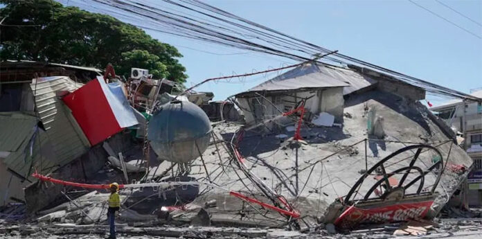 El-terremoto-de-la-isla-filipina-de-Mindanao-saca-del-colegio-a-cuatro-millones-de-niños