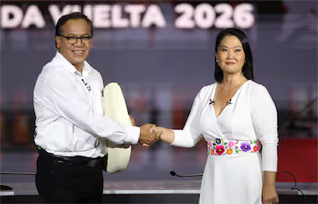 Keiko Fujimori conserva 2,3 puntos de ventaja sobre Sánchez