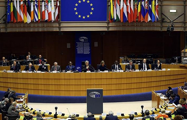 La UE pide unidad interna para defender los derechos ante la perdida de EEUU como aliado