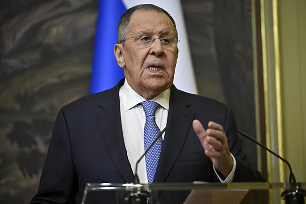 Lavrov asegura que embajadores europeos piden reanudar los contactos con Rusia