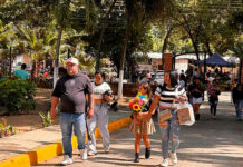 Más de 2.400 personas visitaron el cementerio de La Victoria para conmemorar el Día del Padre