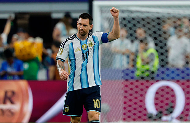 Messi-marca-y-ya-es-el-máximo-goleador