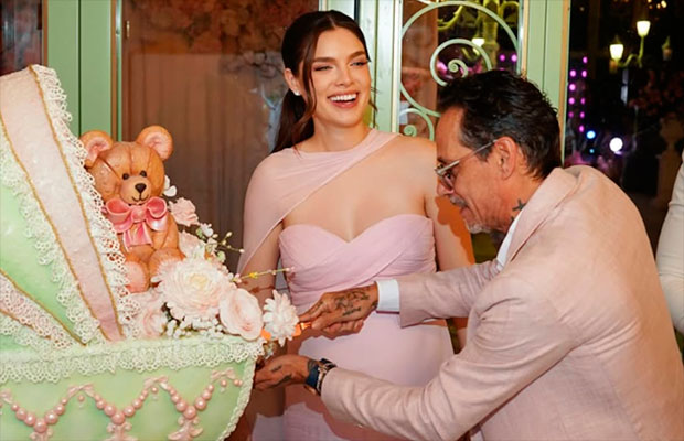 Nadia Ferreira y Marc Anthony celebraron el bay shower de su