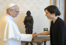 Presidenta de la comunidad de Madrid se reunió con el papa León a pocos días de su visita a España