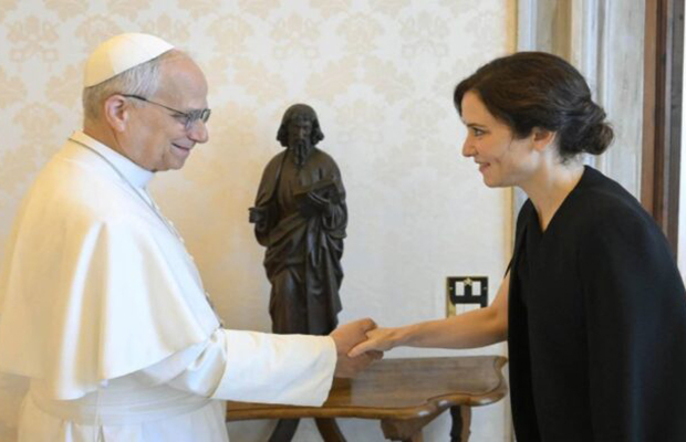 Presidenta de la comunidad de Madrid se reunió con el papa León a pocos días de su visita a España